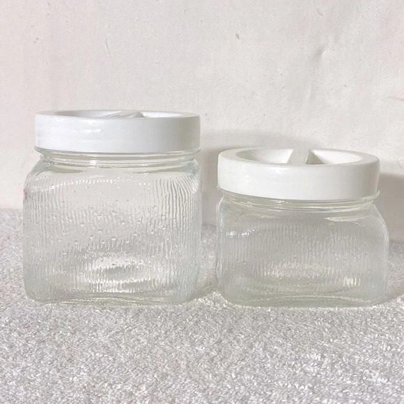 Vintage Glass Canister Set With Borgonovo Italy Plastic Lids - Picture 2 of 11
